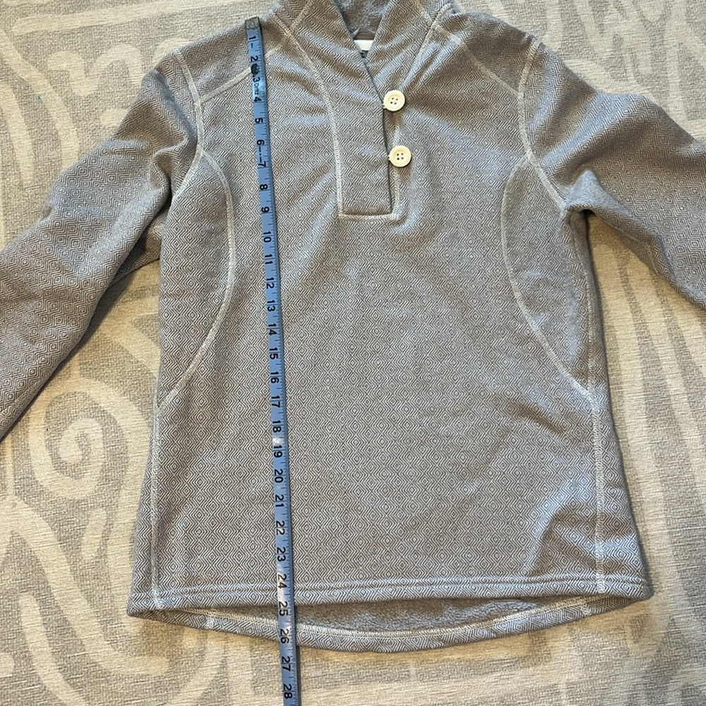The North Face Women's fleece sweater - good used condition